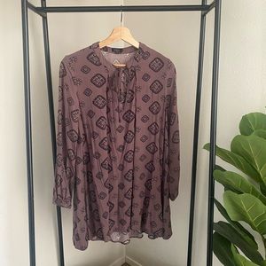 Lightweight, tie neck, purple tunic shirt or dress. Size medium.